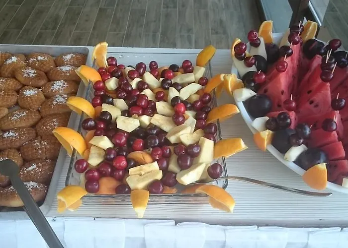 Ξενοδοχείο με διαμερίσματα Zafer *